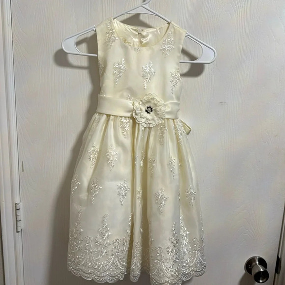 Americas Princess Little Girls Fancy Cream Colored Dress Size 6X Embroidered - Picture 1 of 8